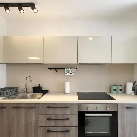 1 Bedroom Beautiful In Appartement